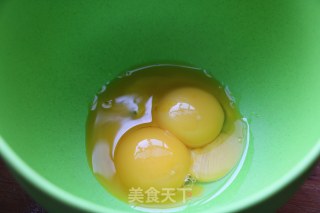 萌一脸的缤纷水果小熊慕斯的做法步骤：1