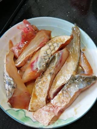 香煎鱼腩的做法步骤：1