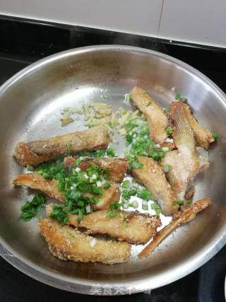 香煎鱼腩的做法步骤：6