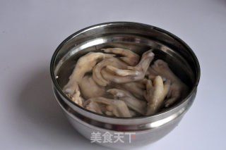 卤香凤爪的做法步骤：2