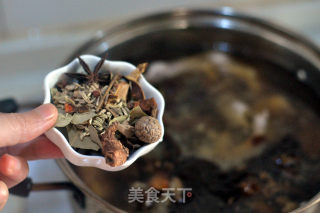 卤香凤爪的做法步骤：4