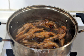 卤香凤爪的做法步骤：8
