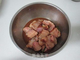 辣子鸡中翅的做法步骤：3