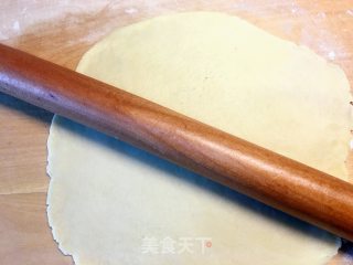“冬季里的新鲜蔬菜“——苹果派（翻糖膏蔬菜）的做法步骤：3