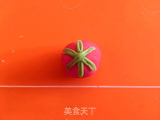 “冬季里的新鲜蔬菜“——苹果派（翻糖膏蔬菜）的做法步骤：12