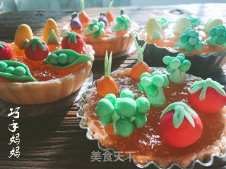 “冬季里的新鲜蔬菜“——苹果派（翻糖膏蔬菜）的做法步骤：19