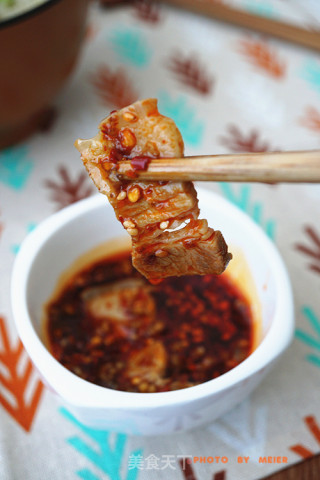 【酸菜汆五花肉】的做法步骤：7