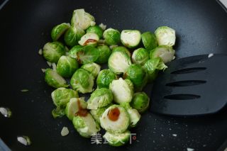 金沙小甘蓝的做法步骤：5