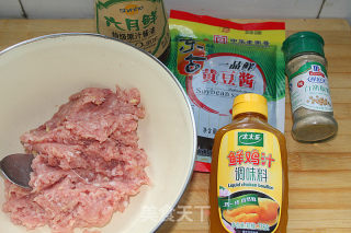 鲜肉馄饨的做法步骤：1
