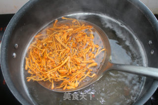 虫草花拌黄瓜木耳的做法步骤：4