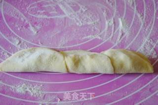 烫面玫瑰花水煎包的做法步骤：13