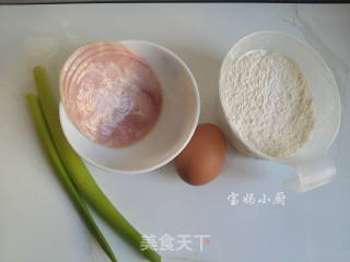 火腿鸡蛋卷饼的做法步骤：1