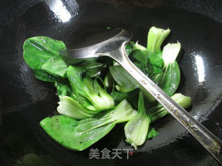 虾干青菜乌冬面的做法步骤：2