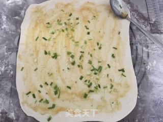 鸡油葱香手撕饼的做法步骤：10