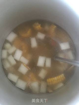 糖醋排骨之萝卜汤的做法步骤：8