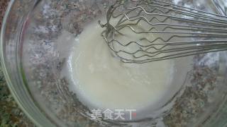 小黄鸭酸奶戚风蛋糕的做法步骤：2