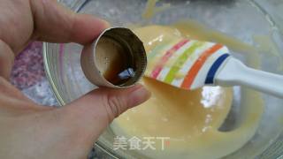 小黄鸭酸奶戚风蛋糕的做法步骤：5