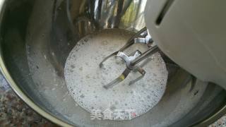 小黄鸭酸奶戚风蛋糕的做法步骤：7