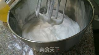 小黄鸭酸奶戚风蛋糕的做法步骤：10