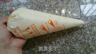 小黄鸭酸奶戚风蛋糕的做法步骤：14