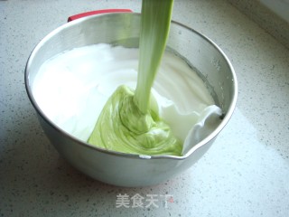 菠菜戚风蛋糕【8寸】的做法步骤：14