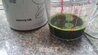菠菜栗子戚风蛋糕的做法步骤：3