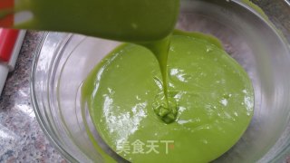 菠菜栗子戚风蛋糕的做法步骤：7
