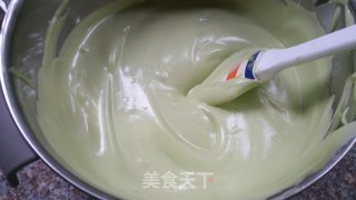 菠菜栗子戚风蛋糕的做法步骤：11