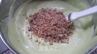 菠菜栗子戚风蛋糕的做法步骤：13