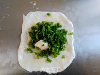 葱油饼的做法步骤：7