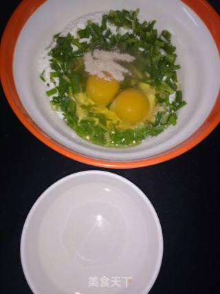 家常鸡蛋饼的做法步骤：2