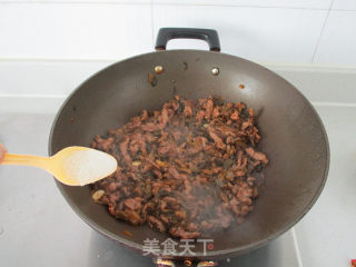 酸菜炒牛肉丝的做法步骤：10