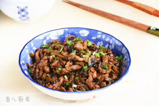 酸菜炒牛肉丝的做法步骤：11