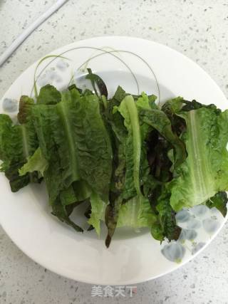 莴笋叶炒蚕豆的做法步骤：2