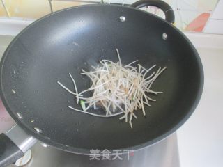 粉丝炒鸡蛋的做法步骤：6
