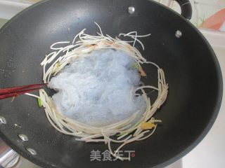 粉丝炒鸡蛋的做法步骤：7