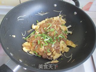 粉丝炒鸡蛋的做法步骤：9