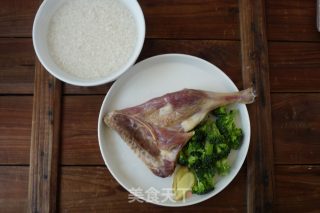 腊鸭腿焗饭的做法步骤：2