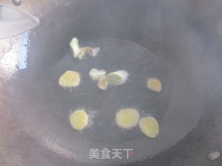 猪肉炖白菜的做法步骤：2