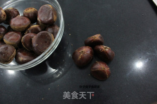 栗子不再烤，浪出新花样 | 裱花风味板栗酱的做法步骤：1