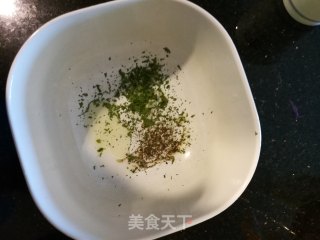 芹香吐司条——一款嘎嘣儿脆的咸香小零食的做法步骤：3