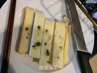 芹香吐司条——一款嘎嘣儿脆的咸香小零食的做法步骤：4