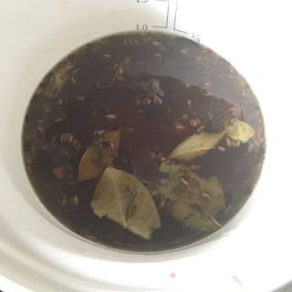 鲍鱼牛腩煲的做法步骤：3