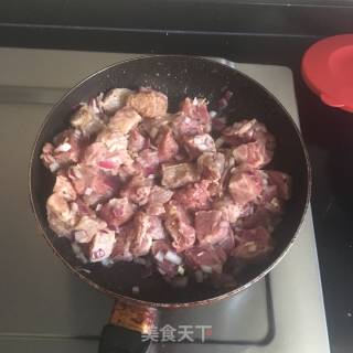 鲍鱼牛腩煲的做法步骤：4