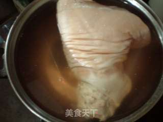 扒肘子（私房菜 8）的做法步骤：1
