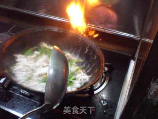 油爆海兔子(私房菜 9)的做法步骤：1