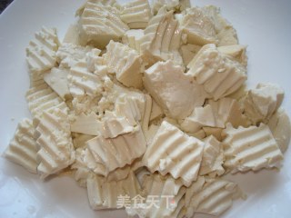 蒜苗豆腐的做法步骤：1