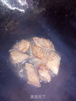 家常红烧带鱼的做法步骤：3