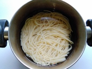 中式炒意面的做法步骤：2
