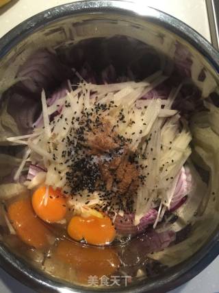 快手早餐—土豆饼的做法步骤：1